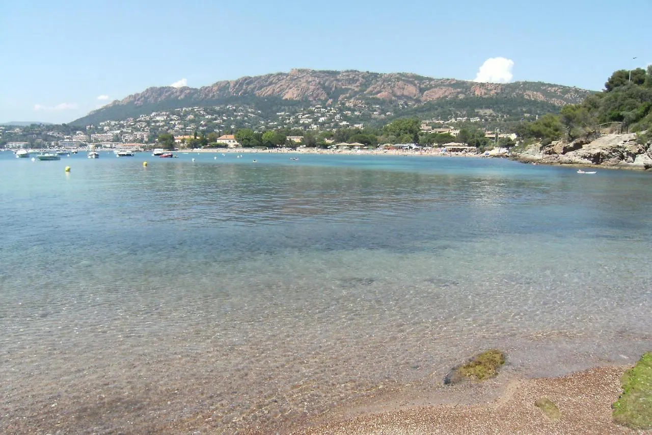 Cap Esterel Village : 3 Pieces Renove Vue Mer Au Calme V3 - Esterel Vacances 282La Saint-Raphaël