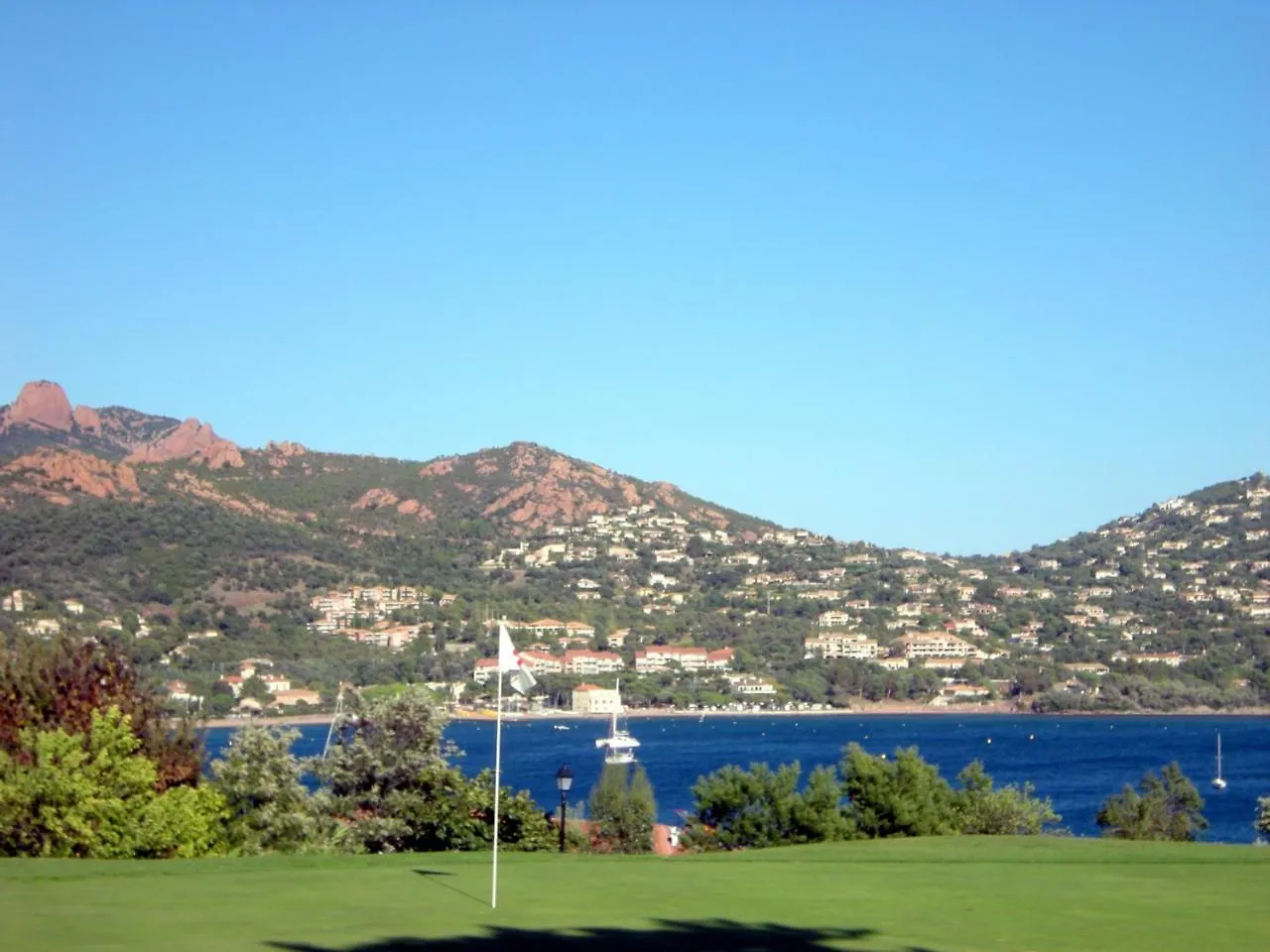 Cap Esterel Village : 3 Pieces Renove Vue Mer Au Calme V3 - Esterel Vacances 282La Saint-Raphaël Frankrijk